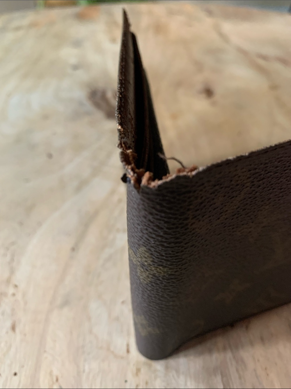 LOUIS VUITTON Vintage Monogram Canvas Bi-Fold Wallet - 1987 - Picture 4 of 11